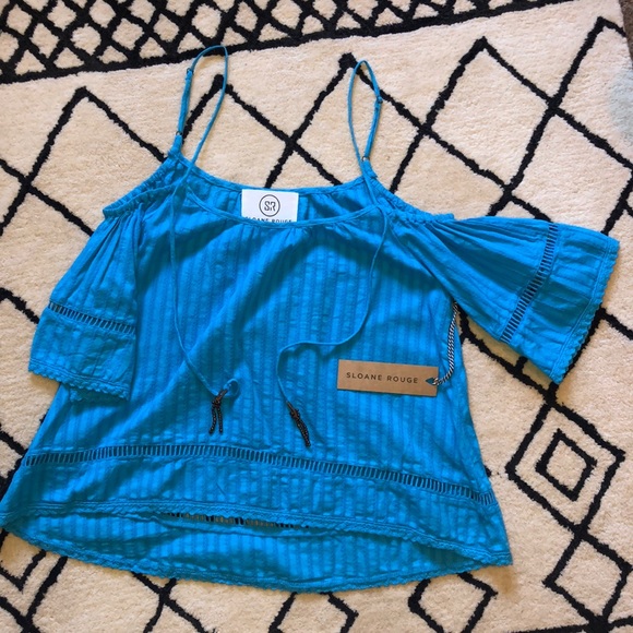NWT Sloane Rouge cold shoulder bell sleeve top - Picture 2 of 10